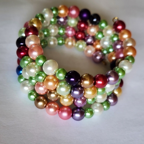 Hand Crafted Multicolor Pearl Memory Wire Wrap Beaded Bracelet - Picture 1 of 7